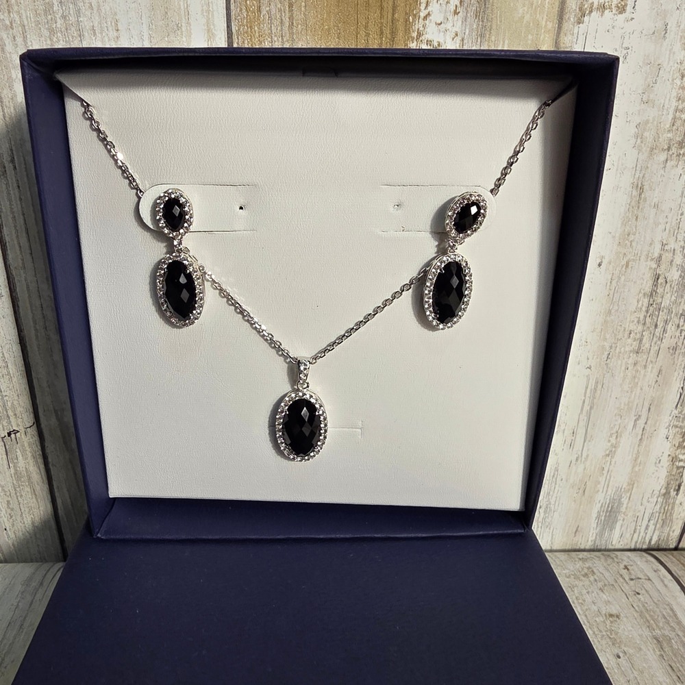 Silver Tone Black Oval Halo Pendant Necklace and Drop Earrings Jewelry Set Boxed